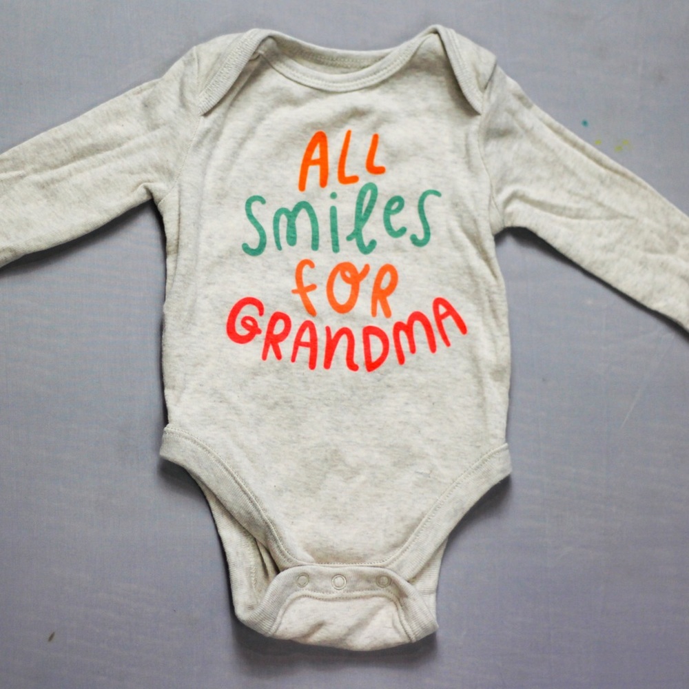 Old Navy long sleeve Onesie 0-3 months.